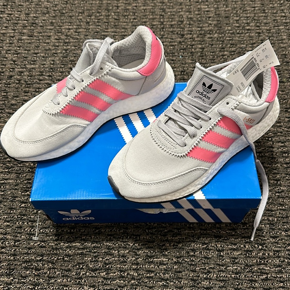 Adidas - Picture 2 of 5